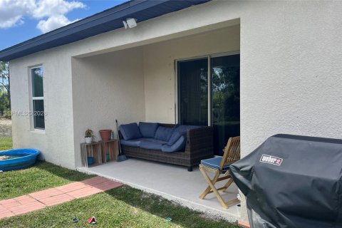 Villa ou maison à vendre à Cape Coral, Floride: 3 chambres, 129.51 m2 № 2037122 - photo 11