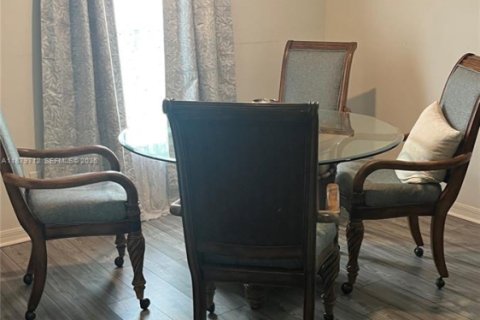 Villa ou maison à vendre à Cape Coral, Floride: 3 chambres, 129.51 m2 № 2037122 - photo 6