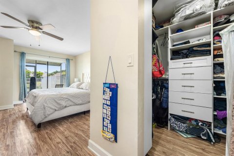 House in Boynton Beach, Florida 3 bedrooms, 121.42 sq.m. № 2191290 - photo 23