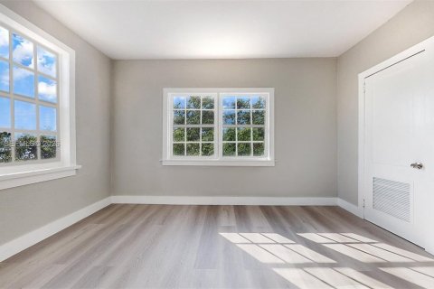 Снять в аренду виллу или дом в Майами, Флорида 2 спальни, 69.68м2, № 1998712 - фото 5