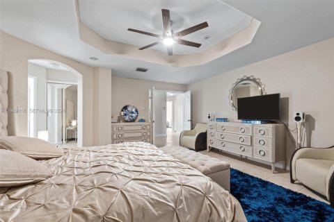 House in Miami, Florida 5 bedrooms, 186.08 sq.m. № 2054149 - photo 29