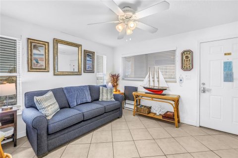 Copropriété à vendre à Saint Petersburg, Floride: 1 chambre, 45.15 m2 № 2155382 - photo 9