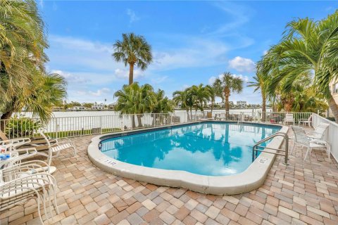 Copropriété à vendre à Saint Petersburg, Floride: 1 chambre, 45.15 m2 № 2155382 - photo 25