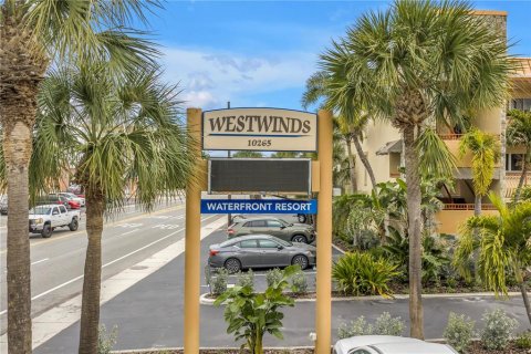 Copropriété à vendre à Saint Petersburg, Floride: 1 chambre, 45.15 m2 № 2155382 - photo 4