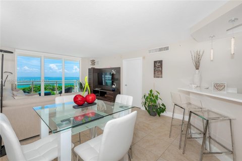Condo in Miami Beach, Florida, 1 bedroom  № 1897465 - photo 18