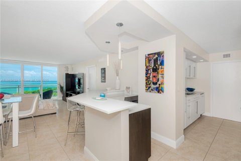 Condo in Miami Beach, Florida, 1 bedroom  № 1897465 - photo 14