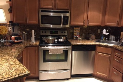 Copropriété à louer à Hallandale Beach, Floride: 1 chambre, 85.01 m2 № 1892095 - photo 4