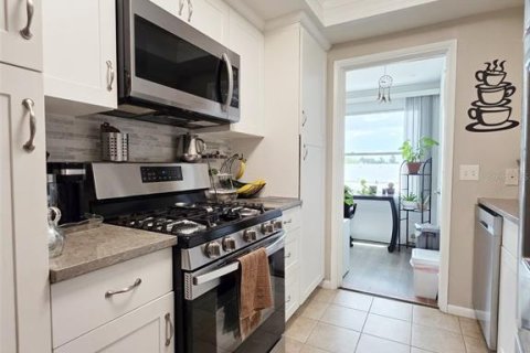 Condominio en venta en Saint Petersburg, Florida, 2 dormitorios, 94.76 m2 № 2102856 - foto 19