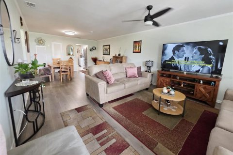 Condominio en venta en Saint Petersburg, Florida, 2 dormitorios, 94.76 m2 № 2102856 - foto 9
