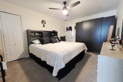 Condominio en venta en Saint Petersburg, Florida, 2 dormitorios, 94.76 m2 № 2102856 - foto 18
