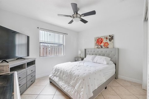 Villa ou maison à vendre à Davie, Floride: 3 chambres, 142.79 m2 № 2087447 - photo 13