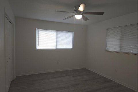 Villa ou maison à louer à Clearwater, Floride: 2 chambres, 87.98 m2 № 2431112 - photo 11