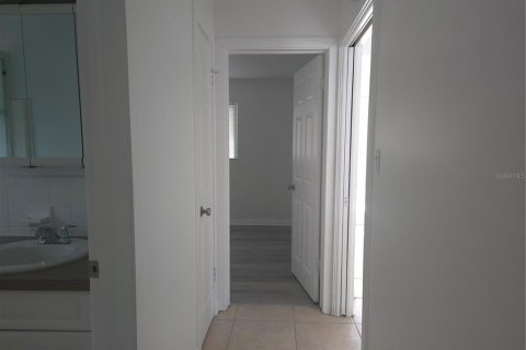 Villa ou maison à louer à Clearwater, Floride: 2 chambres, 87.98 m2 № 2431112 - photo 9