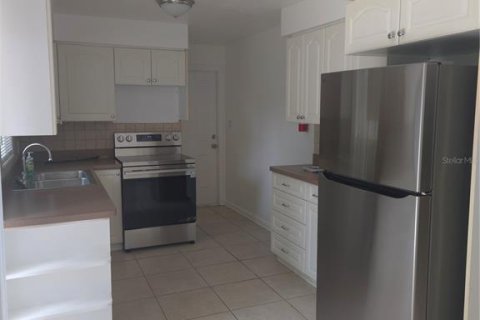 Villa ou maison à louer à Clearwater, Floride: 2 chambres, 87.98 m2 № 2431112 - photo 6
