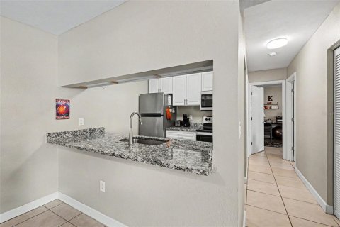 Condo in Bradenton, Florida, 2 bedrooms  № 2091756 - photo 15