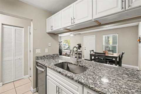 Condo in Bradenton, Florida, 2 bedrooms  № 2091756 - photo 16
