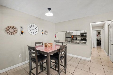 Condo in Bradenton, Florida, 2 bedrooms  № 2091756 - photo 13