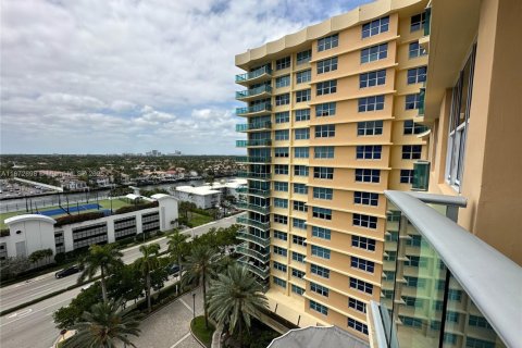 Снять в аренду кондоминиум в Холливуд, Флорида 1 спальня, 69.21м2, № 1924227 - фото 13