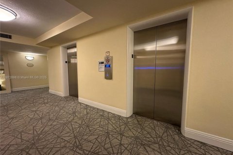 Снять в аренду кондоминиум в Холливуд, Флорида 1 спальня, 69.21м2, № 1924227 - фото 25