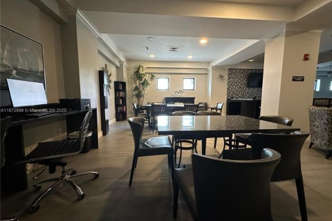 Снять в аренду кондоминиум в Холливуд, Флорида 1 спальня, 69.21м2, № 1924227 - фото 26