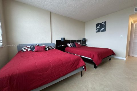 Снять в аренду кондоминиум в Холливуд, Флорида 1 спальня, 69.21м2, № 1924227 - фото 19