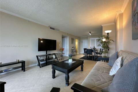 Снять в аренду кондоминиум в Холливуд, Флорида 1 спальня, 69.21м2, № 1924227 - фото 6