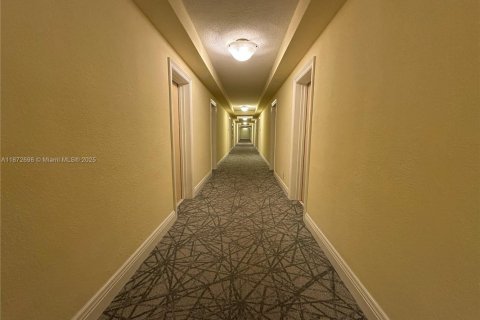 Снять в аренду кондоминиум в Холливуд, Флорида 1 спальня, 69.21м2, № 1924227 - фото 24