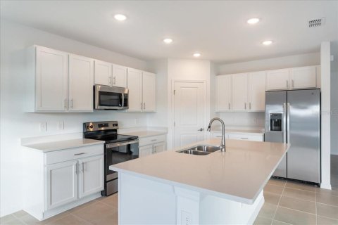Villa ou maison à louer à Kissimmee, Floride: 5 chambres, 212.47 m2 № 1849708 - photo 6
