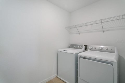 Villa ou maison à louer à Kissimmee, Floride: 5 chambres, 212.47 m2 № 1849708 - photo 14