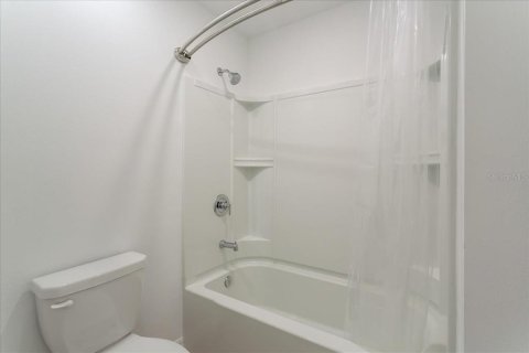 Villa ou maison à louer à Kissimmee, Floride: 5 chambres, 212.47 m2 № 1849708 - photo 22