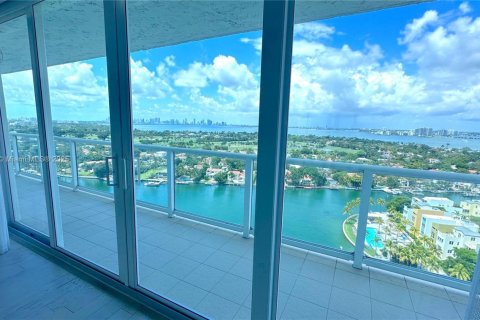 Снять в аренду кондоминиум в Майами-Бич, Флорида 2 спальни, 94.76м2, № 1937824 - фото 3