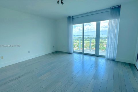 Снять в аренду кондоминиум в Майами-Бич, Флорида 2 спальни, 94.76м2, № 1937824 - фото 17