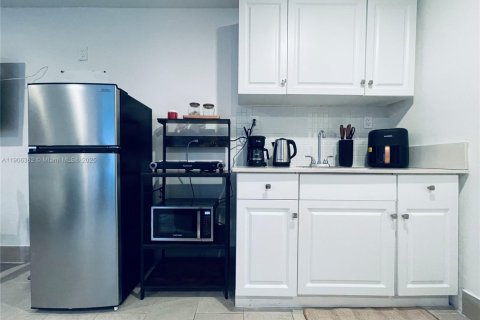 Appartement à louer à Miami, Floride: 27.87 m2 № 1963763 - photo 5