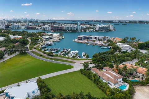 Land in Bal Harbour, Florida № 2053428