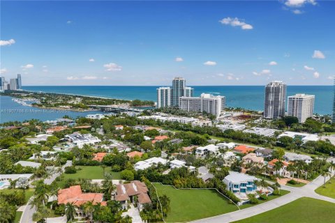 Land in Bal Harbour, Florida № 2053428 - photo 12