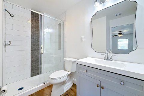 Condo in Saint Petersburg, Florida, 2 bedrooms № 2215618 - photo 23