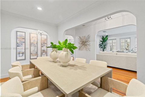 Casa en venta en Coral Gables, Florida, 4 dormitorios, 269.97 m2 № 2010767 - foto 11