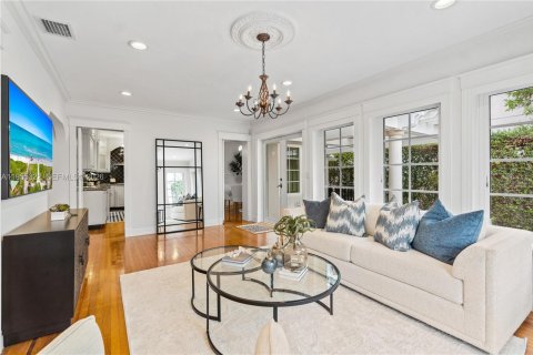Casa en venta en Coral Gables, Florida, 4 dormitorios, 269.97 m2 № 2010767 - foto 13