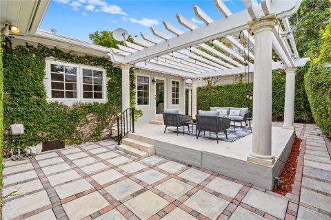 Casa en venta en Coral Gables, Florida, 4 dormitorios, 269.97 m2 № 2010767 - foto 23