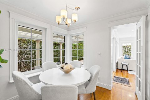 Casa en venta en Coral Gables, Florida, 4 dormitorios, 269.97 m2 № 2010767 - foto 19