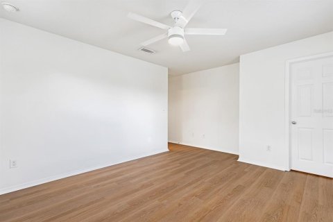 Townhouse in Riverview, Florida 2 bedrooms, 118.91 sq.m. № 2393680 - photo 13