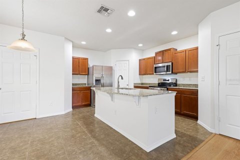 Townhouse in Riverview, Florida 2 bedrooms, 118.91 sq.m. № 2393680 - photo 8