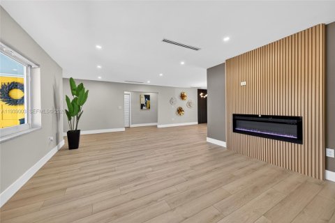 Купить виллу или дом в Холливуд, Флорида 4 спальни, 203.55м2, № 1997599 - фото 8