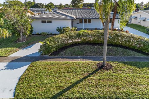 Купить виллу или дом в Холливуд, Флорида 4 спальни, 203.55м2, № 1997599 - фото 3