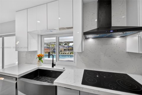 Купить виллу или дом в Холливуд, Флорида 4 спальни, 203.55м2, № 1997599 - фото 19