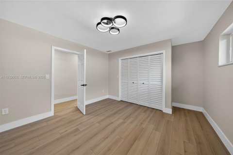 Купить виллу или дом в Холливуд, Флорида 4 спальни, 203.55м2, № 1997599 - фото 28