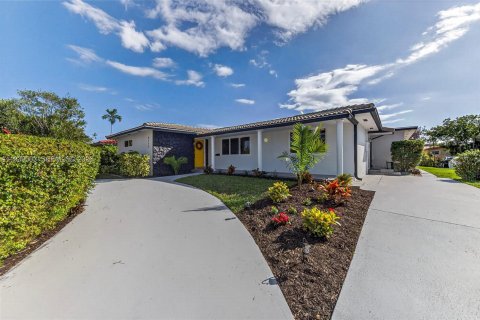 Купить виллу или дом в Холливуд, Флорида 4 спальни, 203.55м2, № 1997599 - фото 2