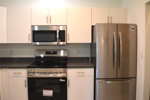 Copropriété à louer à Miramar, Floride: 2 chambres, 99.22 m2 № 2032463 - photo 14