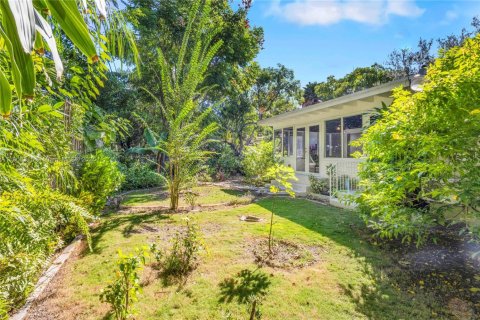 House in Miami, Florida 3 bedrooms, 160.16 sq.m. № 1954734 - photo 25