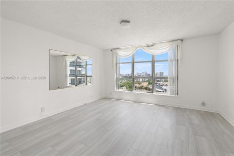 Copropriété à louer à Aventura, Floride: 2 chambres, 126.44 m2 № 2145901 - photo 14